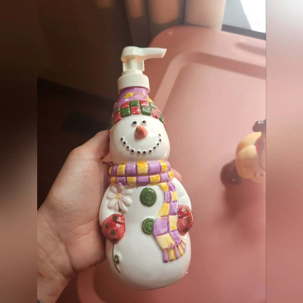 Vintage Snowman and Reindeer Soap Lotion Dispenser Set  Christmas 🎄 Holiday